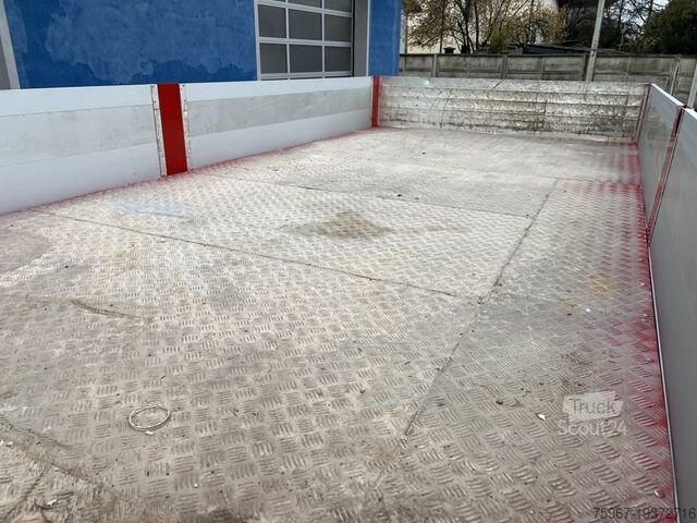 Vaste opbouw met kraan Iveco Eurocargo 120e25