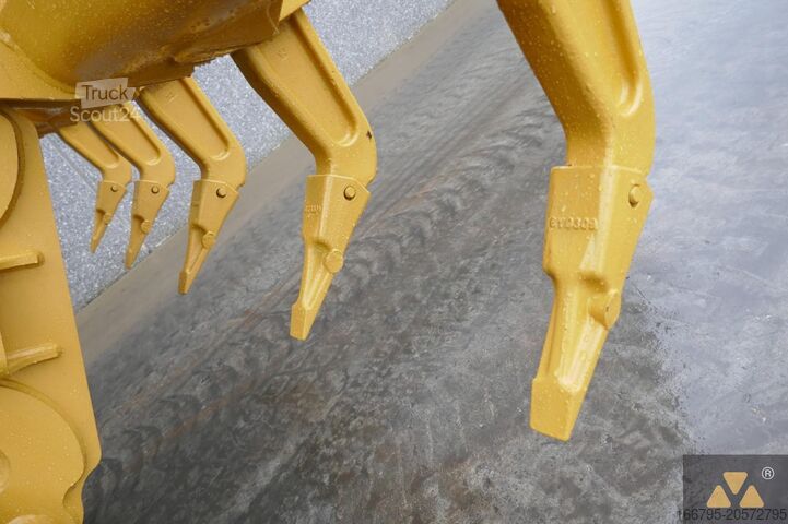 Grader Caterpillar 140H Ex-army