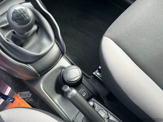 حافلة صغيرة FIAT Doblo Kombi L1H1 SX 1.6 Multijet+Touchscreen+AHK+
