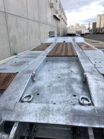 Remolque de plataforma baja Möslein T 4 VB H1  neuer 4 Achs Tieflader hydraulischen Rampen