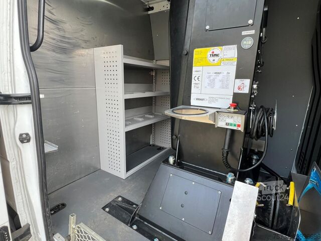 Teherautóra szerelt munkaállvány Renault Master  Versalift VDTL 14m 2 Per.Korb Nur 41h