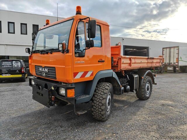 MAN L2000 4x4 10.220 + Army Shelter container MAN L2000 4x4 10.220 + Army Shelter container