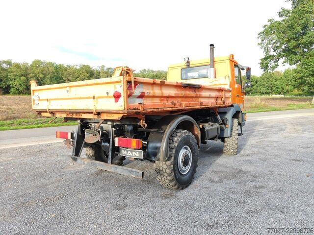 MAN L2000 4x4 10.220 + Army Shelter container MAN L2000 4x4 10.220 + Army Shelter container