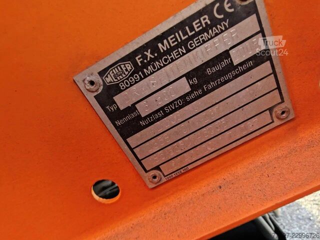 MAN L2000 4x4 10.220 + Army Shelter container MAN L2000 4x4 10.220 + Army Shelter container