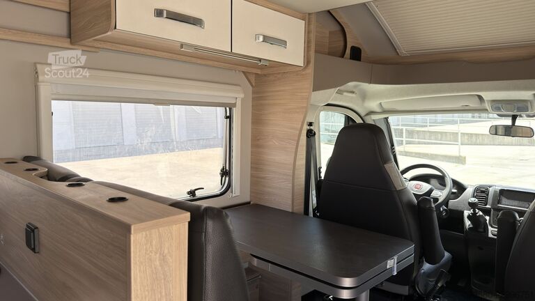 Teilintegriert Fiat Ducato Weinsberg Carasuite 650MF, Baujahr 2024 | Schaltgetriebe | 5 Schlafplätze