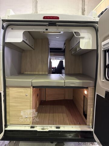 Karavan olarak dönüştürülmüş panelvan Fiat Ducato Weinsberg Carabus 2023 | Manual | Techo elevable