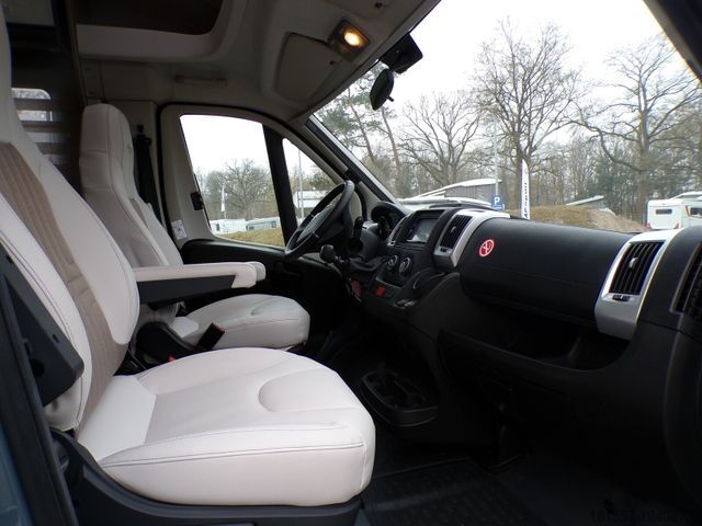 Ημιενσωματωμένο αυτοκινούμενο τροχόσπιτο BÜRSTNER Lyseo TD 690 G Harmony Line, Hubbett, Navi, SAT