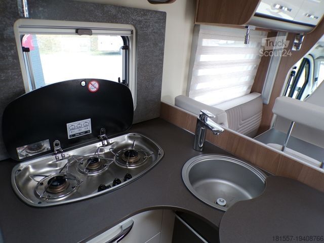 Ημιενσωματωμένο αυτοκινούμενο τροχόσπιτο BÜRSTNER Lyseo TD 690 G Harmony Line, Hubbett, Navi, SAT