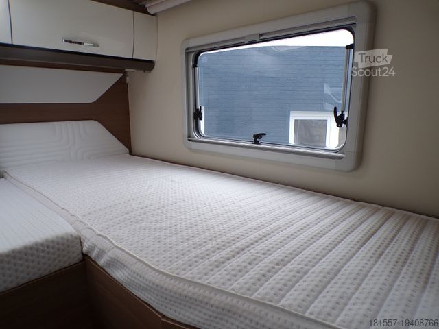 Ημιενσωματωμένο αυτοκινούμενο τροχόσπιτο BÜRSTNER Lyseo TD 690 G Harmony Line, Hubbett, Navi, SAT