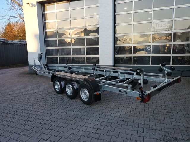 Radlader sonstige 3500kg Bootstrailer 900cm sofort