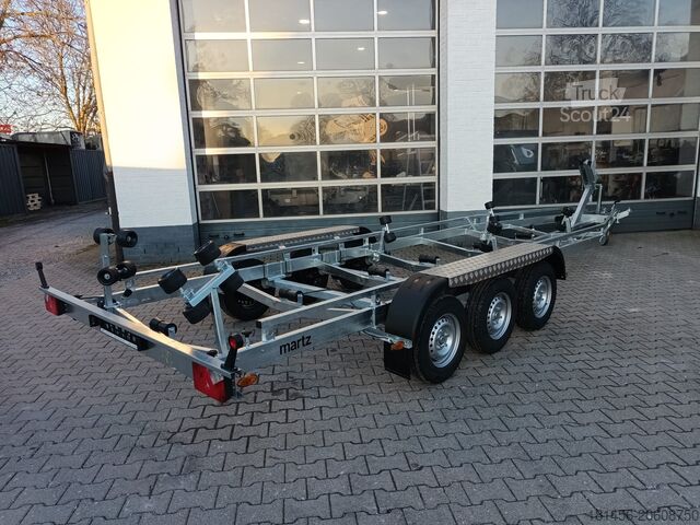 Radlader sonstige 3500kg Bootstrailer 900cm sofort
