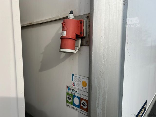 Kühlkoffer-LKW MAN 12.220 Kühlwagen