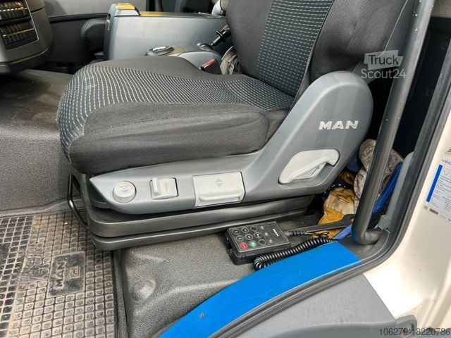 Kühlkoffer-LKW MAN 12.220 Kühlwagen