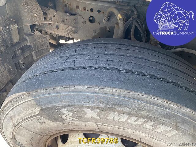 Plataforma remolque Renault Premium 310