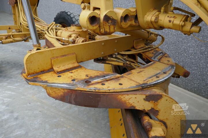 Грейдер Caterpillar 140H