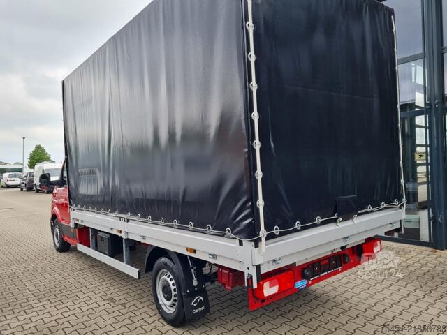 Dodávka s plachtovou bočnicou VW Crafter 35 Pritsche Schiebeplane LED Tempom.