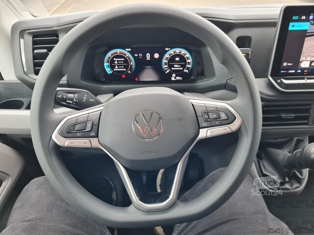 Dodávka s plachtovou bočnicou VW Crafter 35 Pritsche Schiebeplane LED Tempom.