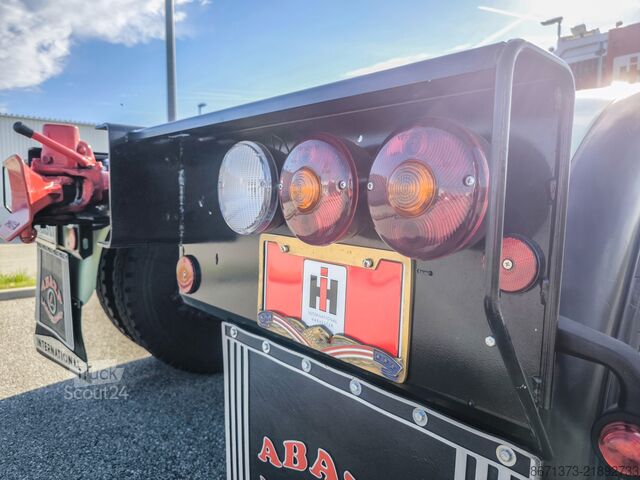 Çekici / Klasik araç International Harvester COF-4070B Transtar II