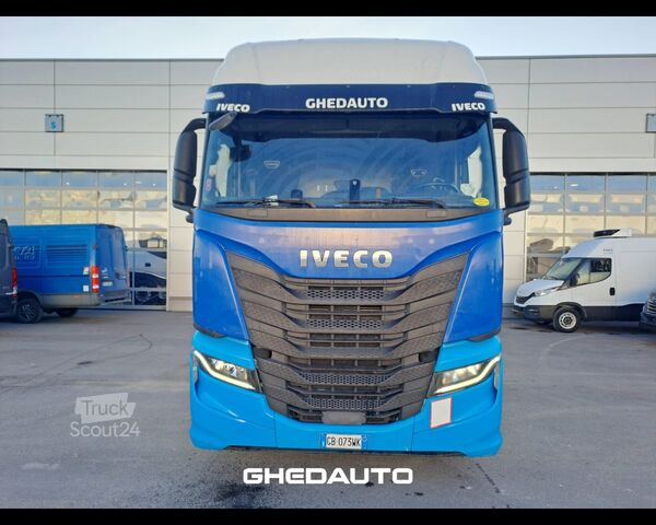 Cap tractor standard IVECO TRATTORE STRADALE IVECO S - WAY 460 LNG METANO