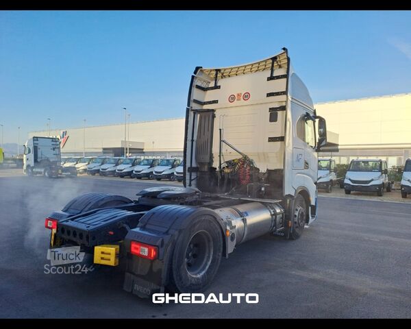 Cap tractor standard IVECO TRATTORE STRADALE IVECO S - WAY 460 LNG METANO