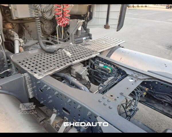 Cap tractor standard IVECO TRATTORE STRADALE IVECO S - WAY 460 LNG METANO