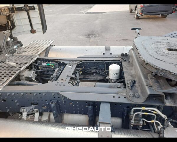 Cap tractor standard IVECO TRATTORE STRADALE IVECO S - WAY 460 LNG METANO