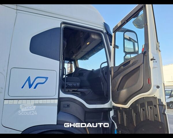 Cap tractor standard IVECO TRATTORE STRADALE IVECO S - WAY 460 LNG METANO