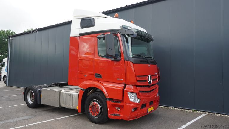 Standard-SZM Mercedes-Benz Actros 1943 tractor unit