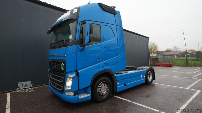 Standard-SZM Volvo FH 480 LNG Globetrotter tractor unit