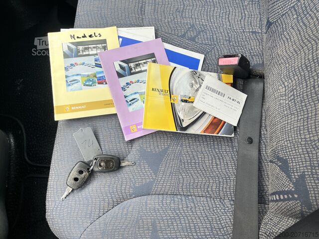 High-roof van Renault Trafic 1.9 dCi L1H1 Dubbele schuifdeur 3-Persoo...