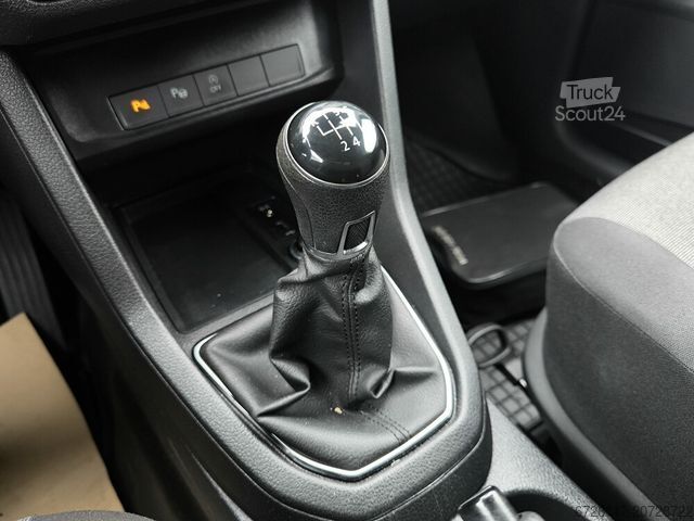 Panel van VOLKSWAGEN Caddy 1.4 TSI DSG Maxi NAVI KLIMA PDC SHZG