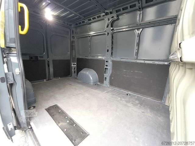 Panelinis furgonas OPEL Movano 2.2 BlueHDI NAVI KLIMAAUT R-CAM TEMP AHK