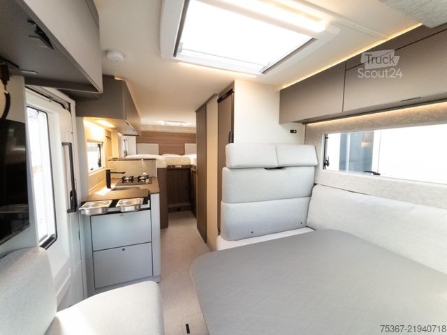 Полуинтегрированный автодом LMC Cruiser 740 EL