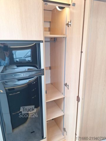 Kamper zintegrowany HYMER/ERIBA B-Klasse ML I BlackLine 780