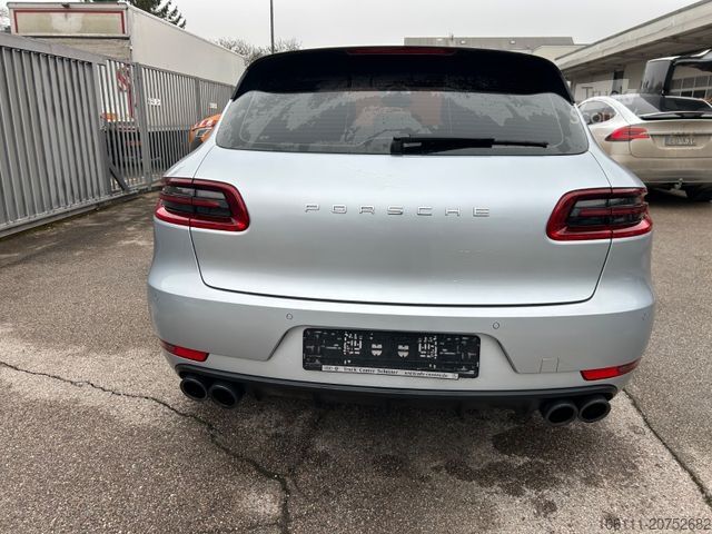 Pick-up PORSCHE Macan Turbo 3,6L V6 PANO/BOSE/CARBON/ALCANTARA