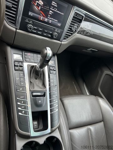 Pickup PORSCHE Macan Turbo 3,6L V6 PANO/BOSE/CARBON/ALCANTARA
