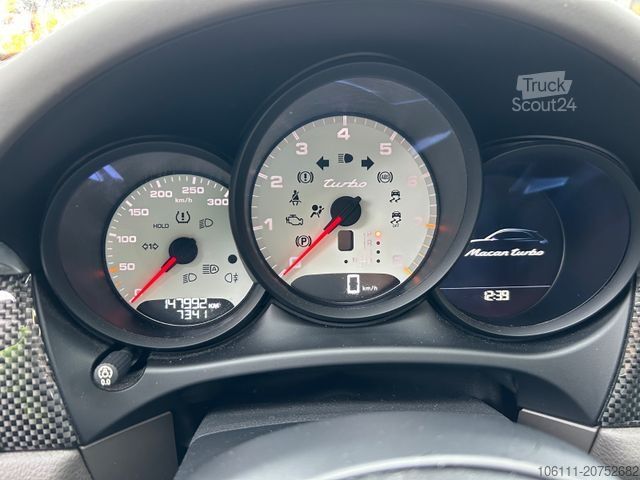 Pickup PORSCHE Macan Turbo 3,6L V6 PANO/BOSE/CARBON/ALCANTARA