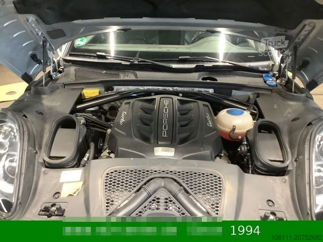 Pick-up PORSCHE Macan Turbo 3,6L V6 PANO/BOSE/CARBON/ALCANTARA