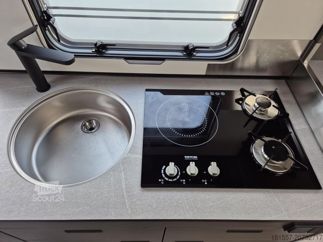 Caravana HYMER/ERIBA Eriba Novaline 495 1.800 kg / Moving-Paket