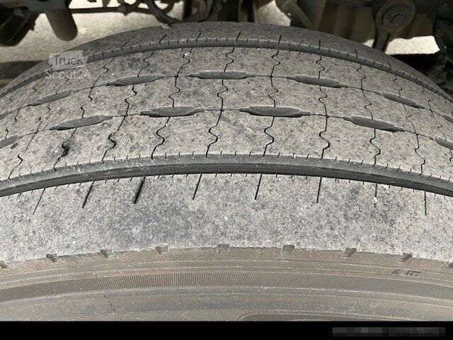 Kühlkoffer-LKW MERCEDES-BENZ Axor 2529 L Kühlk. Klima+LBW 2to+CarrierSupra750