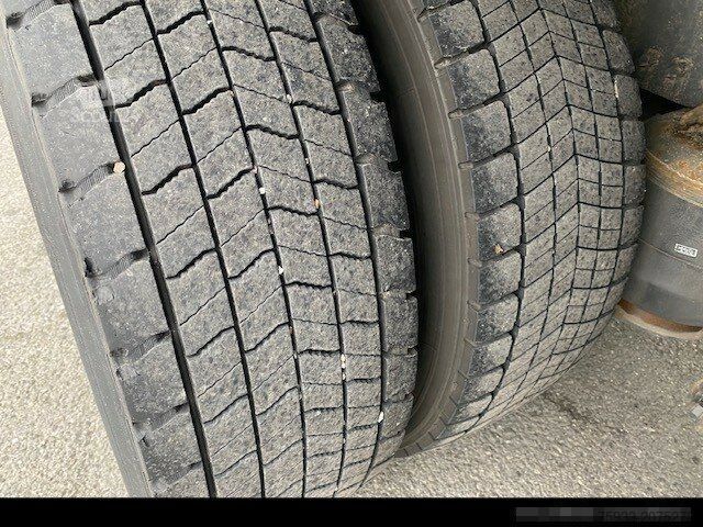 Kühlkoffer-LKW MERCEDES-BENZ Axor 2529 L Kühlk. Klima+LBW 2to+CarrierSupra750