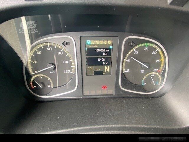 Transporter mit Koffer MERCEDES-BENZ Atego 818 4x2 Kühlk. 6,07m+LBW+Thermok. V800 Max