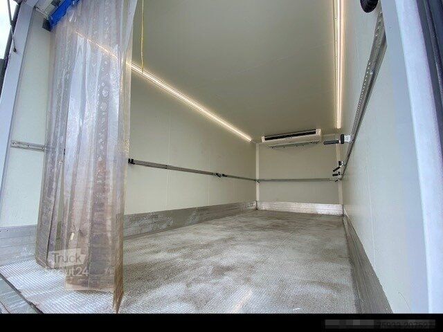 Koelwagen met geïsoleerde laadbak MERCEDES-BENZ Atego 818 4x2 Kühlk. 6,07m+LBW+Thermok. V800 Max