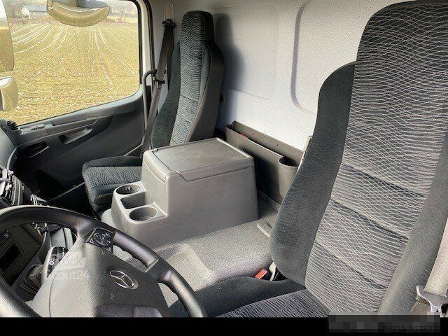 Koelwagen met geïsoleerde laadbak MERCEDES-BENZ Atego 818 4x2 Kühlk. 6,07m+LBW+Thermok. V800 Max