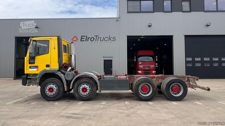 Chassi med hytt Iveco EUROTRAKKER 340 E 34 (POMPE MANUELLE / MANUAL P...