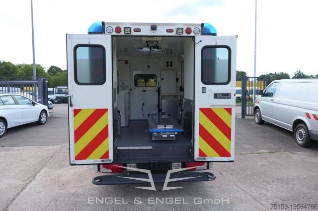 Gaisrinė mašina mercedes-benz 319 Sprinter 6-Zylinder Rettungswagen Strobel