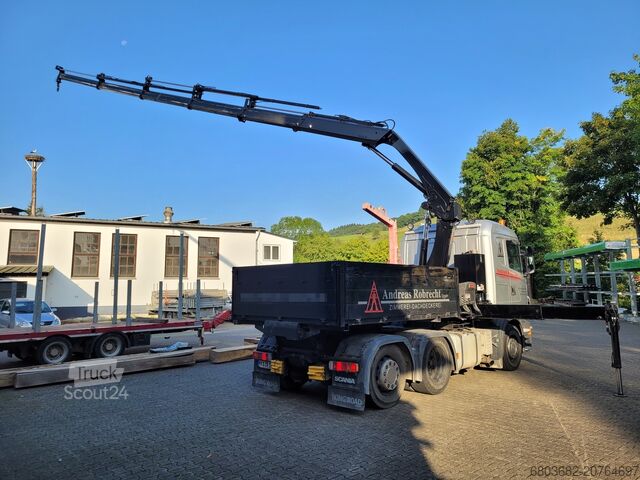 Autocarro con sovrastruttura a gru SCANIA R 440