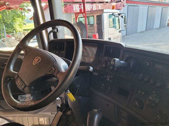 Autocarro con sovrastruttura a gru SCANIA R 440