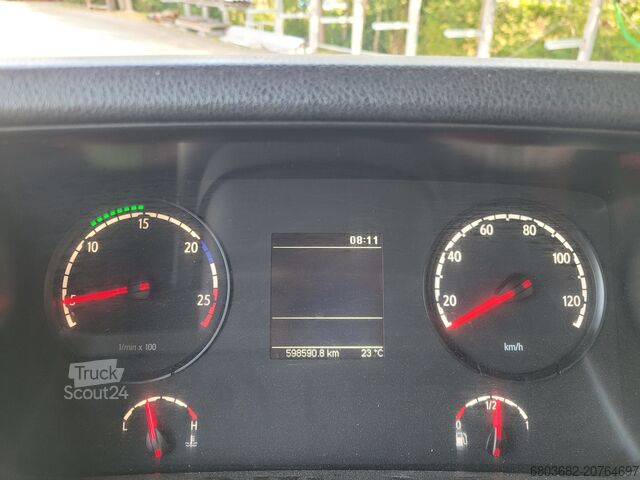 Autocarro con sovrastruttura a gru SCANIA R 440