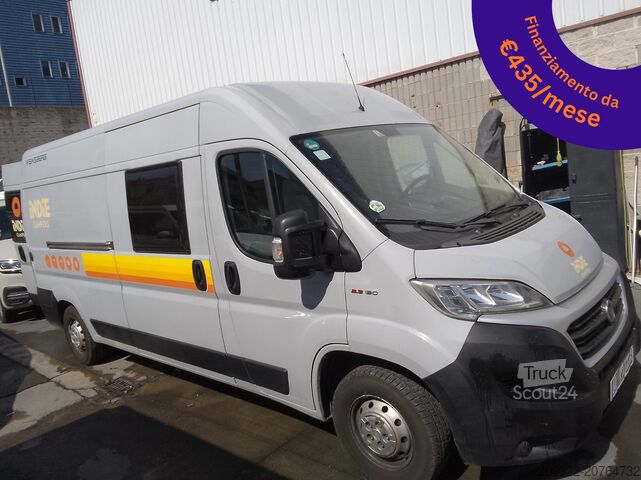 Campingvogn/autocamper Fiat Weinsberg Carabus 600 K | 4 Posti Letto | Completamente Attrezzato